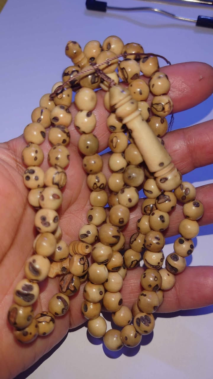 سبحة عود الصليب المغربي 101حبه السعر 35الف العنوان بغداد زعفرانية الهاتف *********** بغداد, العراق
