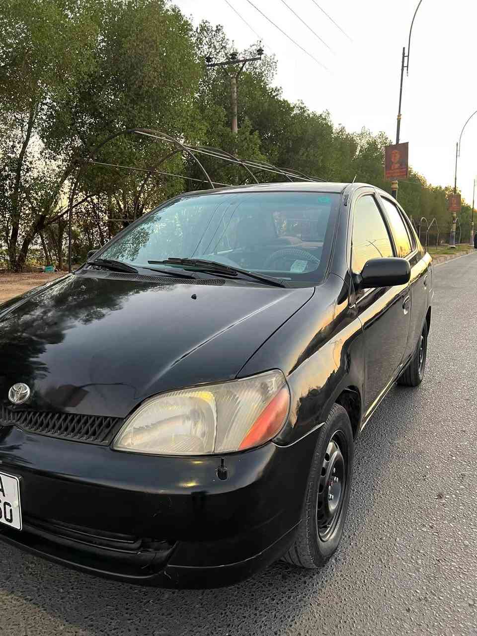 سلام عليكم 
تيوتا ايكو موديل 2000 
بيها مكينة جديدة رقم كربلاء تحويل مباشر لوحات إنكليزي 
السعر 38 وبيها مجال  مكاني كربلاء  تبريد ثلج 
***********          ***********
