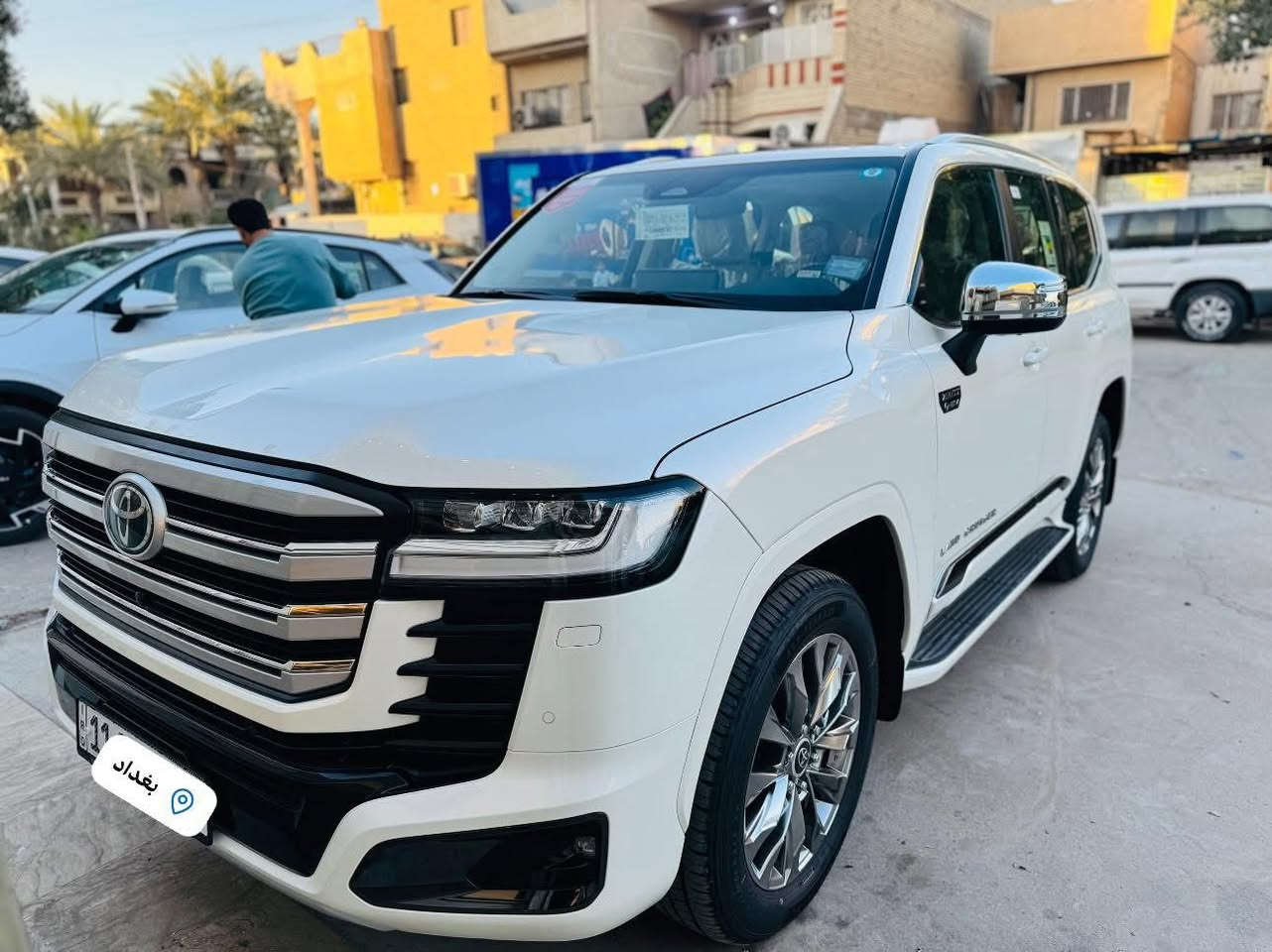 السلام عليكم لاندكروز 2025 ساز VX هايبرد تويون تيربو  فول مواصفات ابواب شفط سياره بعديه زيرو ماشيه 700 كيلو رقم بغداد بأسمي مكان سياره بغداد سعر 875 الاتصال ***********
