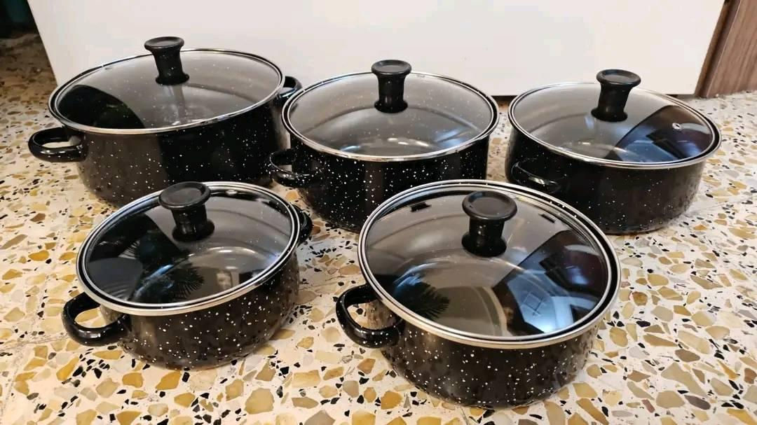 سيت جدوره 5 قطع. فاخر غطاء زجاجي اصلي
يوجد خدمة توصيل لجميع المحافظات بغداد, العراق


**إذا كنت صاحب هذا الإعلان وتريد حذفه لأي سبب، رجاءا أرسل رسالة إلى الدعم الفني**