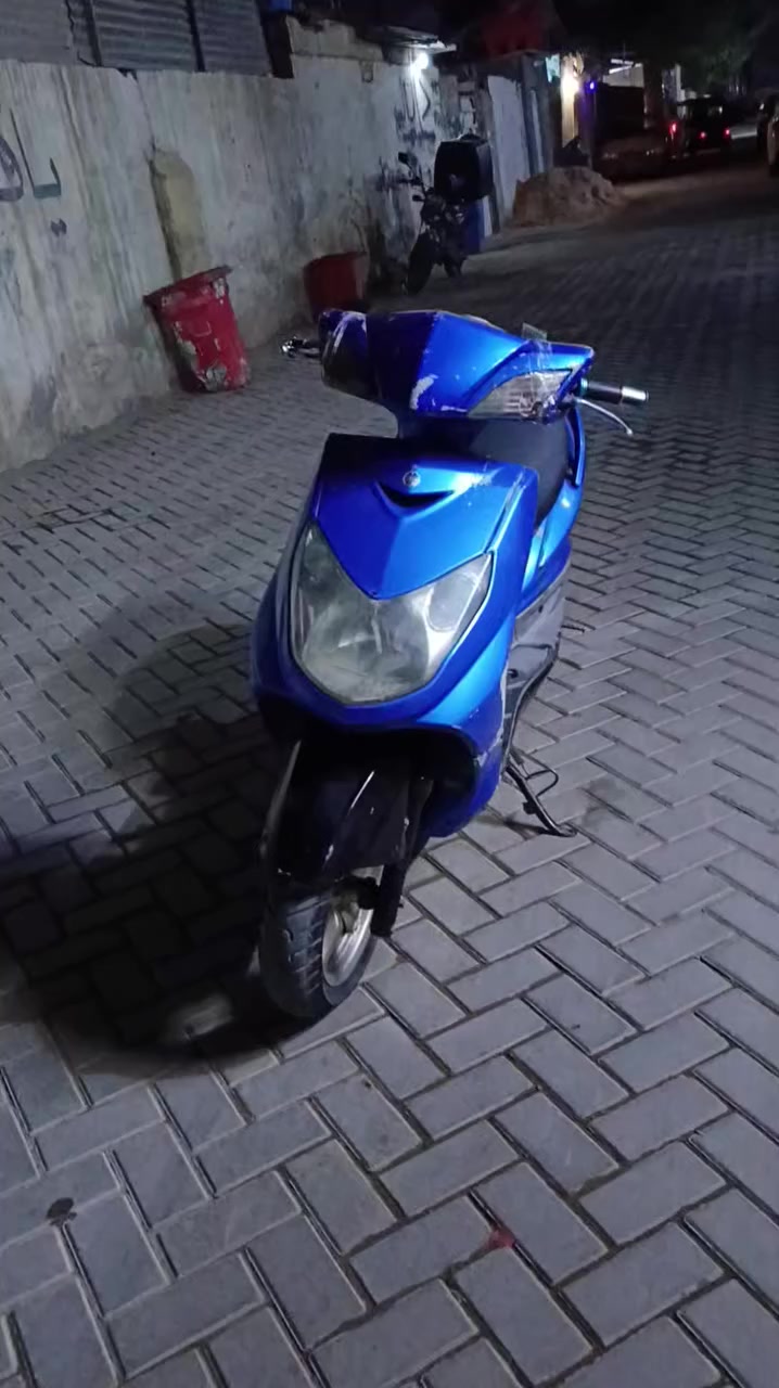 السلام عليكم دراجه للبيع سكنس ياباني فحل بيها نواقص بسيطه تجي تشوفها تقتنع ياله تاخذ  السعر ٤٥٠  المكان بغداد مدينه الصدر ***********
