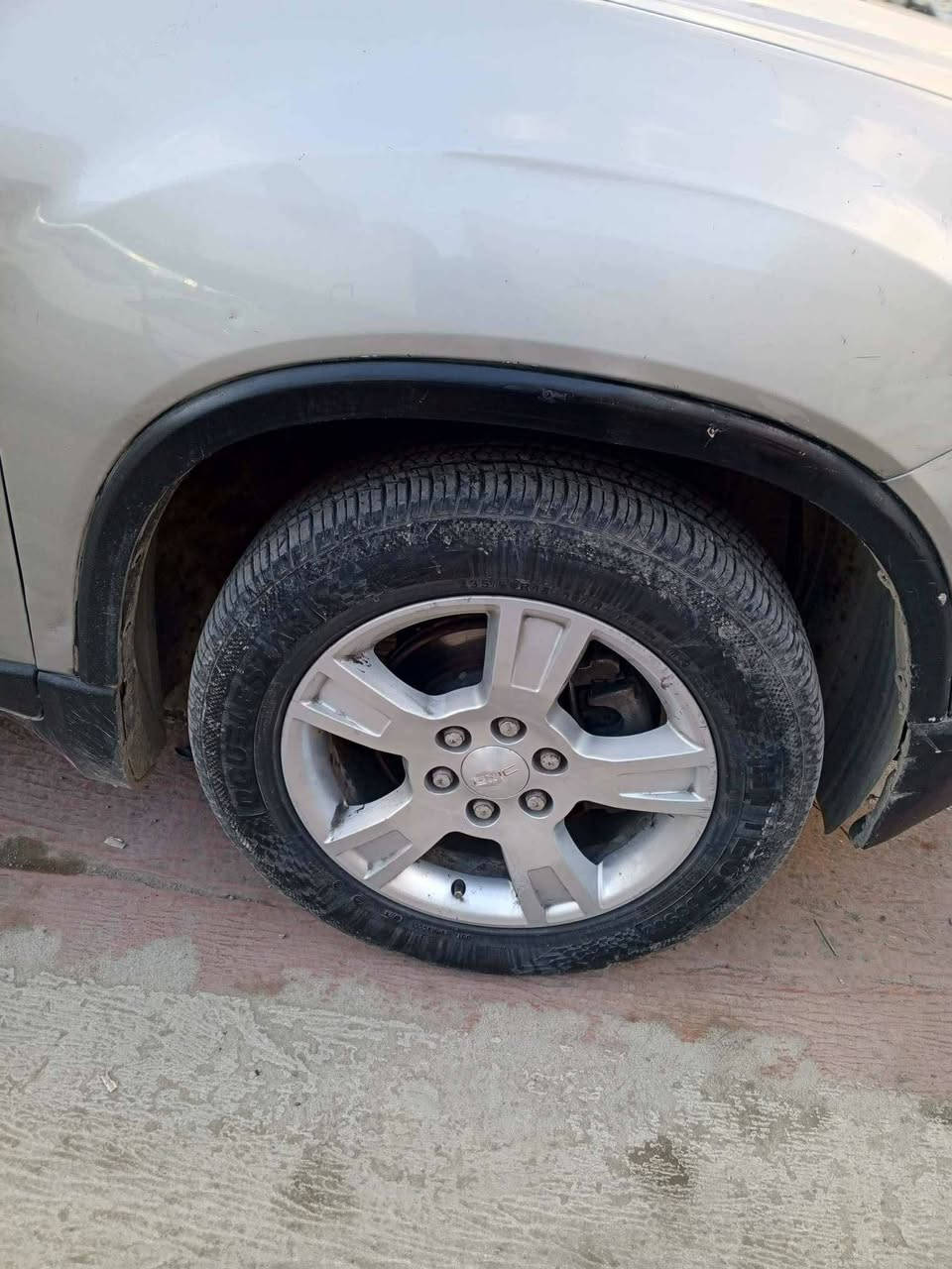 للبيع او مراوس حسب القناعه
جمسي اكاديا موديل 2008 رقم اربيل الدولي
7راكب شاشه لمس تحديد سرعه تحكم خلفي  كامره خلفيه دواره نضام ترحيب تشغيل عن بعد 3 قطع تبريد غرفه vip كشنات كهرباء محرك 6 سلندر حجم 3600 نوع vvt بلاد المرغوب كير محرك كهربائيات كله بشرط تحويل وكاله بشرط ترايك 200 للبصره حادثها جاملغ خلف السائق و3 قطع كلير فقط سعرها 83 وبيها مجال للشراي ويرهم مراوس هم برقم شمالي

***********
مكانها كركوك
