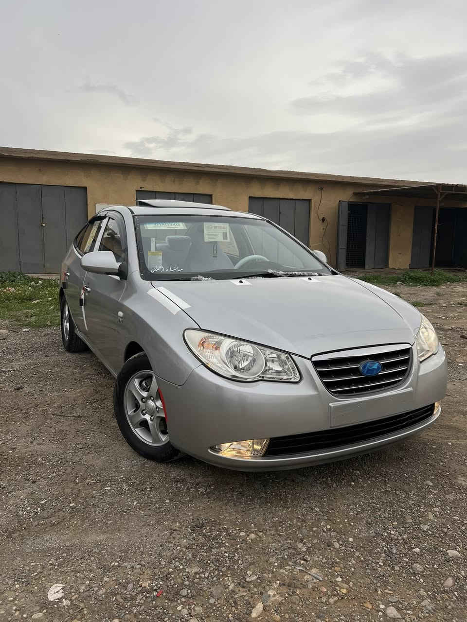 السلام عليكم للبيع دخول جديد افانتي موديل 2009  
محرك 16 شرط  كير اوتو شرط دكشن عالي بلادي السياره جديده لارصعه ولاا شخط موصفاتها حساسات خلفيه تبريد بيانو  أضاء بل مري صدر جديد طبه تخم تاير جديد  كشنات جلد تدفئه بل كشنات مري شفط  اربع دسك كشن سايق جكات تحكم ستيرن ويل 15 اصلي  السياره جديده بمعنئ الكلمهاحلا من الصور شرط تراي وكشر زيررو.    السعر 43 وبيها مجال 
مكان السياره تكريت لاستفسار ***********
