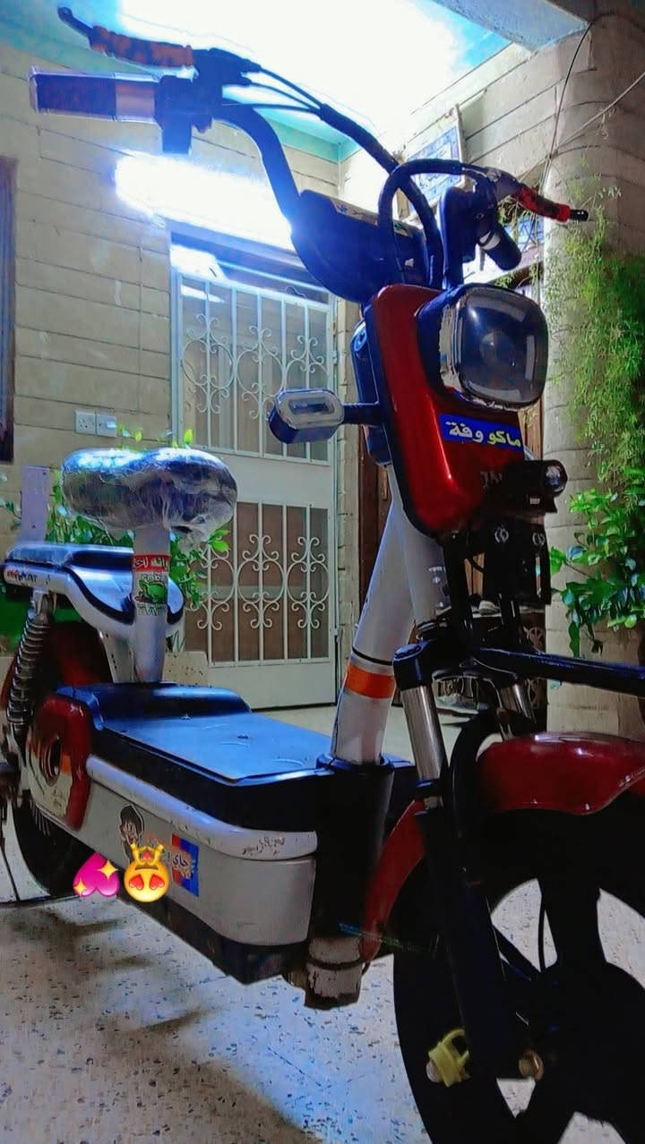 مطور شحن 
حجم 14 ✅ نضفتو 100 ✅ عداد بطريتو ٤ معاى ٢ بطريت هدي يمشك ٥ كيلوت ✅ سويج ✅ وبصمه عن بعد✅ وقفل بل بصمه وفتح ✅ سويج قفل بس تيار الورء ✅ عداد سرعتو ٣ ✅ السرعه الحقيقي ٤٠ ✅ السعر 150 الف وبي مجل ✅


**إذا كنت صاحب هذا الإعلان وتريد حذفه لأي سبب، رجاءا أرسل رسالة إلى الدعم الفني**