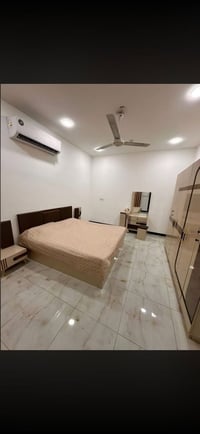 شقه مؤثثة ط ارضي للايجار vip  التفاصيل  ( صاله - مطبخ - صحيات - غرف نو...