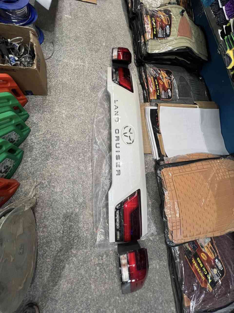 الحميري الاكسسوارات السيارات
اصلي وكاله 
٢٠٢٤ 
***********
