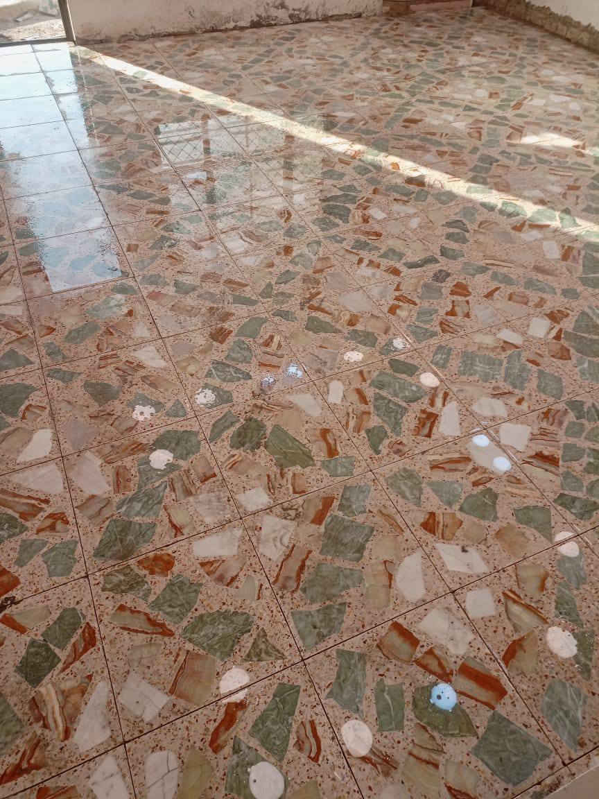 خلفه تطبيك ارضيات وبايات درج
*********** حمودي 
متواجد خاص واتساب 
متفرغ حاليا
