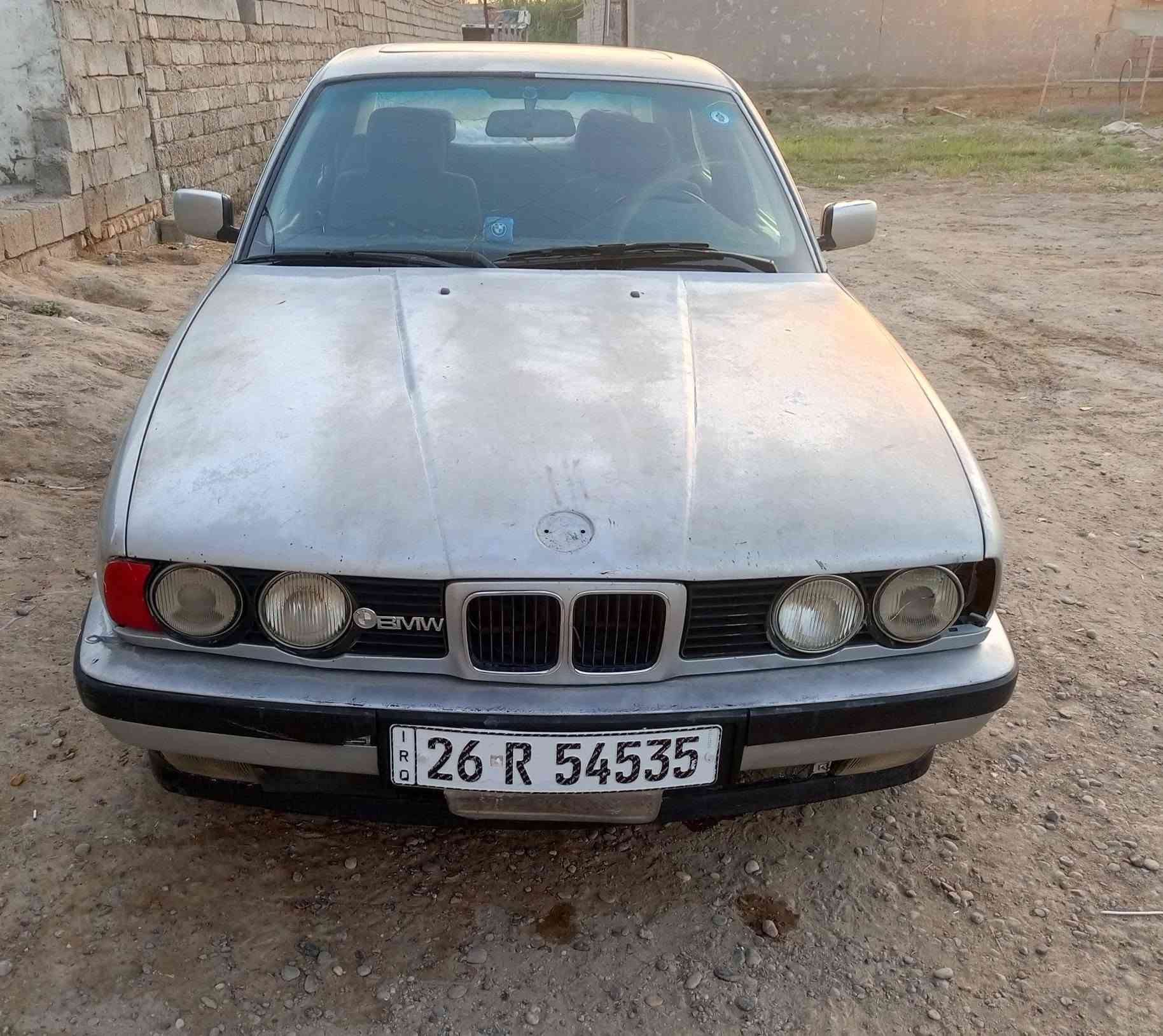 السلام عليكم  بي ام للبيع 535فول اوتماتيك محرك مفتوح مو مسكر داخل فول كهربائيات فول صدر فول تخم تاير صارله شهر مشدود لايت زنون سنويه 2031 شرط تحويل سعر 40وبي مجال قليل سامراء القلعه ***********
