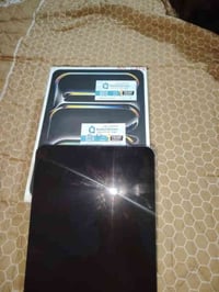 عندي ايباد للبيع ايباد ابل m4 ذاكره512 بطاريه93 السعر مليون وميتين الف...