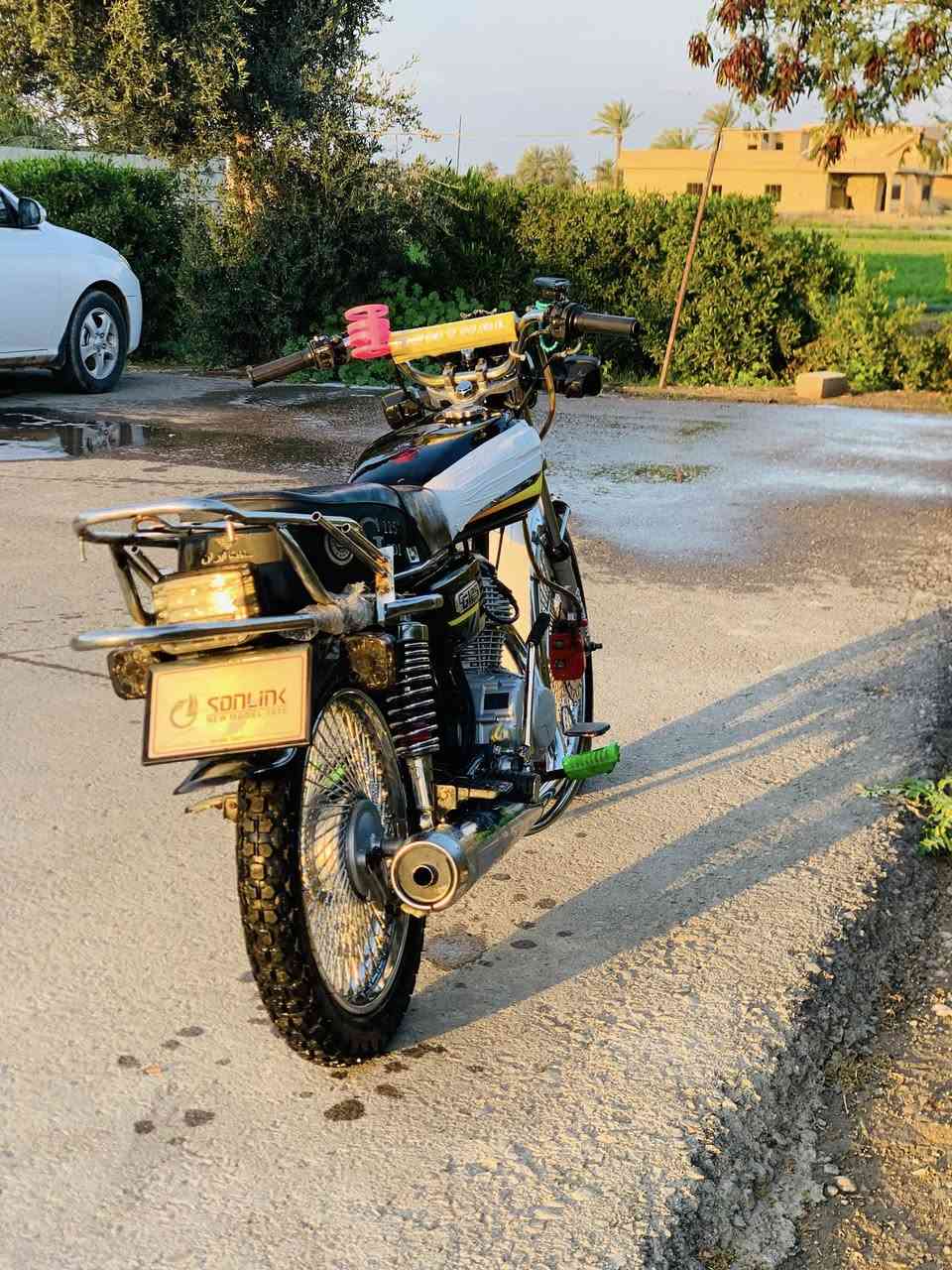 السلام عليكم للبيع دراجه تايكر 
موديل 2023 باب اول سونك محرك شرط لون اسود كهربائيات كلها شغاله وياله وتايرات جدد شاشه اكتروني شغاله مكاني تكريت الاتصال *********** متواجد نت أو تصال
