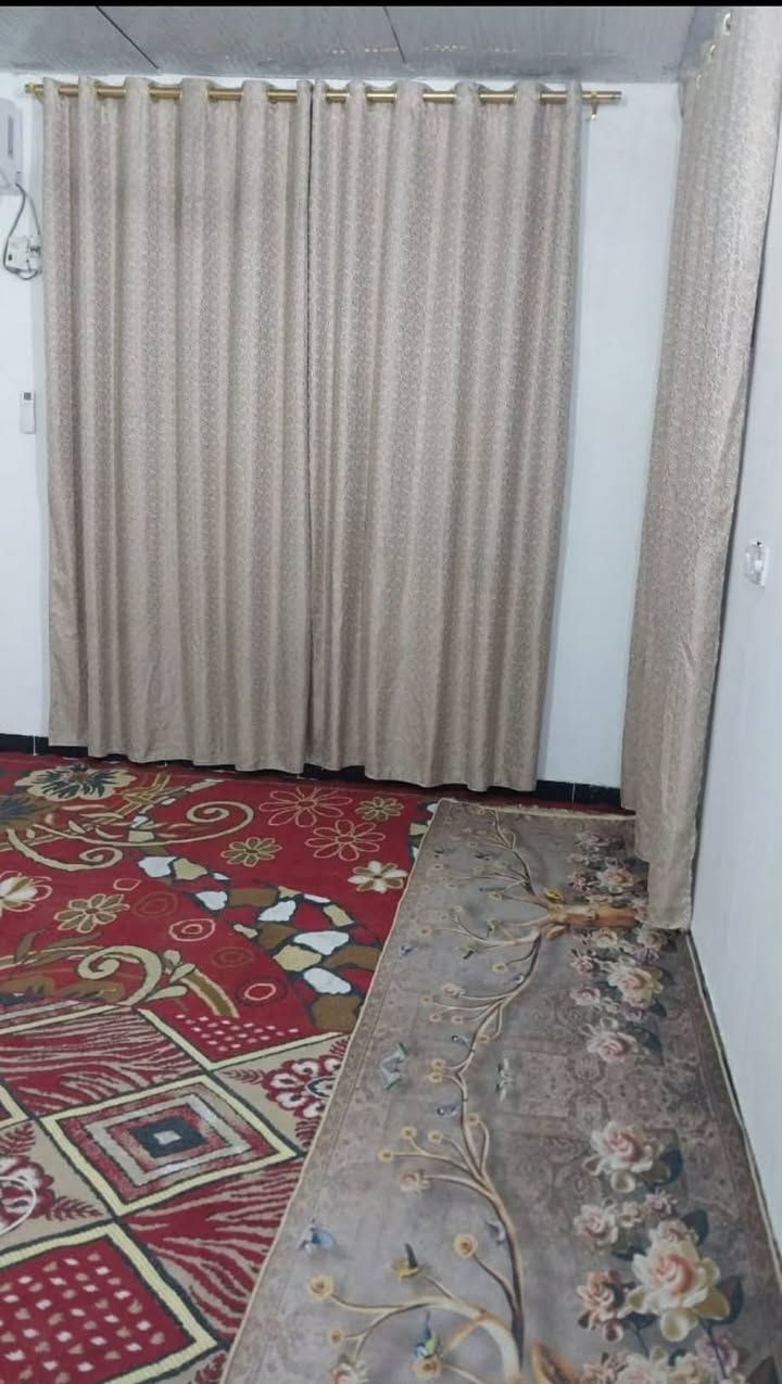 المساحه 100 /السعر 25
عرفه 4-4
ستقبال6-4
كلدور+مطبخ7-3
حمام 2-2
ترك خلف البيت 
صحيات خارجيه 
سقف سندويج 
العنوان منطقت ابو خستاوي يبع عن طريق زائرين 500متر 
الاستفسار اكثر اتصال ***********
