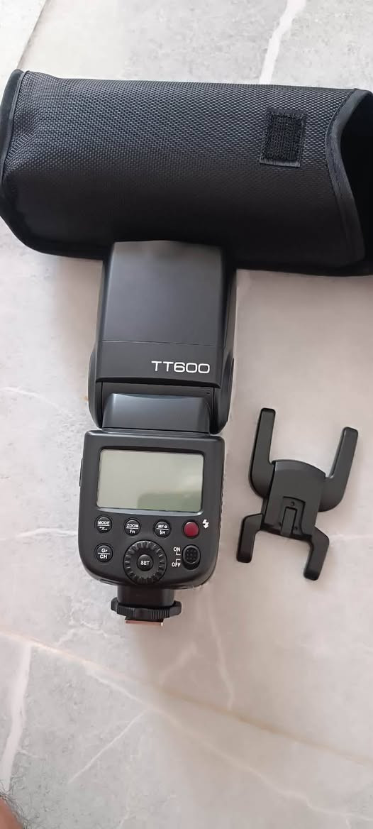 فلاش خارجيGodox TT600 للبيع
 كارتون مامفتوح فحص فقط 
+ نيكون Nikon
+كانون Canon
+سوني Sony
سعر 75 قفل
مكاني ناصرية شطرة ماعندي توصيل 
***********
@إشارة
