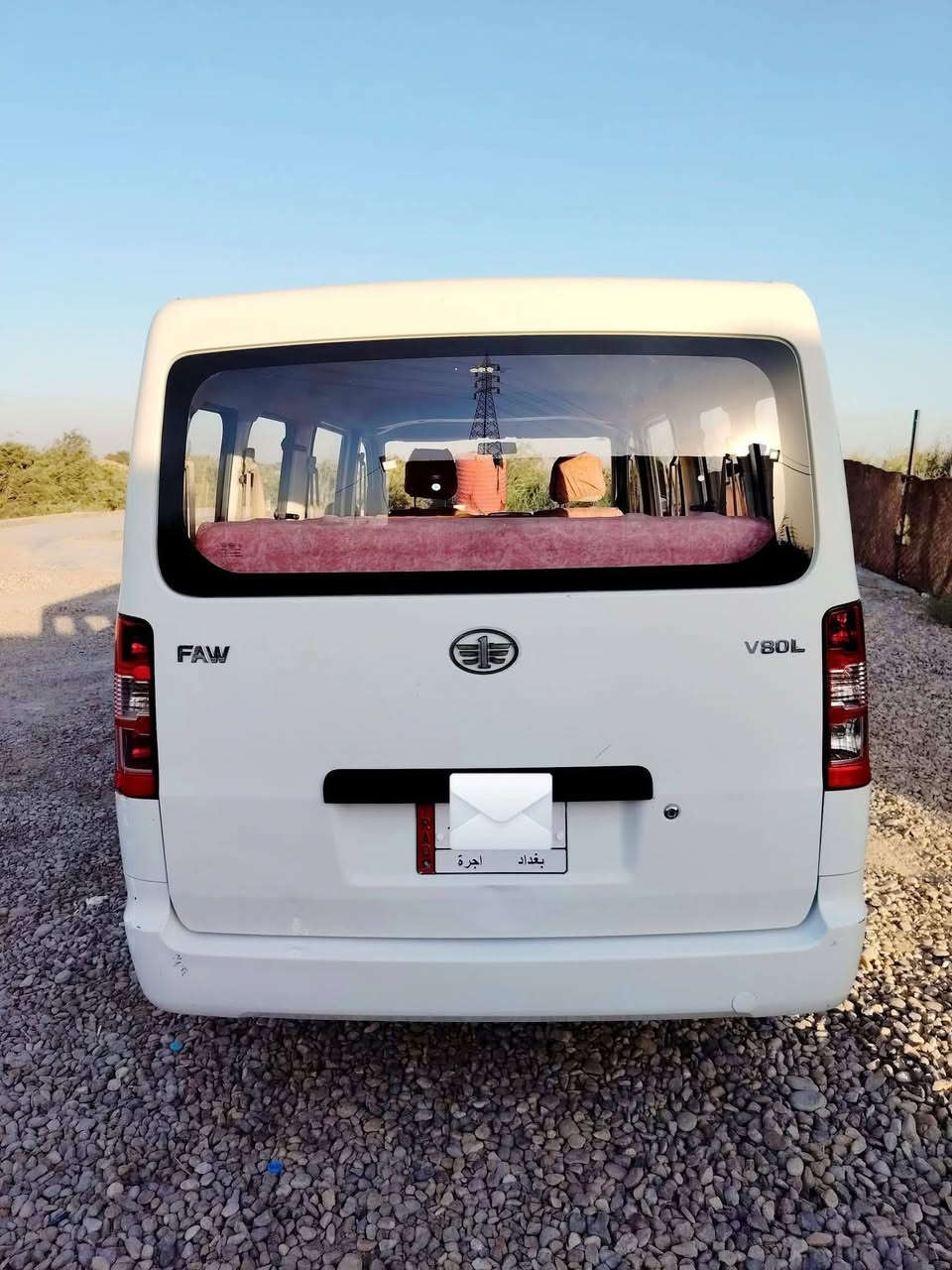 السلام عليكم ورحمه الله
 للبيع فاو خشفه V80L 2015 
10 راكب 

السياره حره رقم بغداد اجره ممشى 36 الف 
كير ومكينه مكفوله على السحك

وحداديه نظيفه وتخم تاير جواها جديد اصفرلك هيئه وضريبه شرط التحويل كهربائيات كلها شغاله وتدفئه وتبريد 
وغرفه نظيفه مرتبه ومغلفه ومدامه 

السعر 52 ورقه 

مكان السياره : البصره- قضاء الهوير 
للتواصل اتصال +واتساب  : ***********
