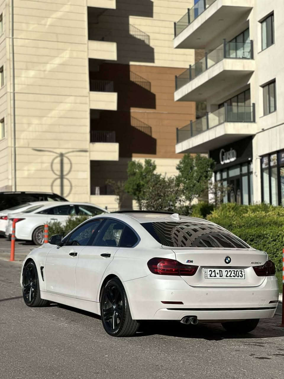 430i 2017
ماشي ٥٠ الف 
جديد جديد 
فول مواصفاط
٣ قطعه صبوغ بدون دواخل
سعر ٢٠٨ 
***********
***********
