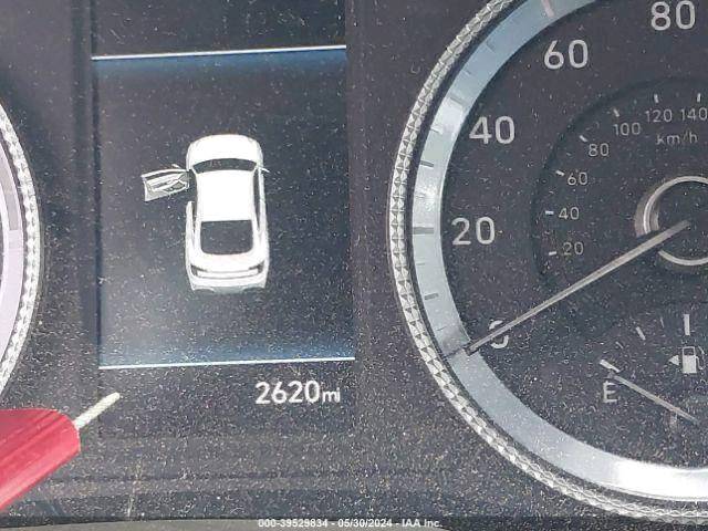 حادث فقط بنيد بدون ايرباك بدون دواخل حادث سطحي مبدل ومصبوغ فقط
هايبرد
محرك 2000
فئة blue
 رادار نقط عمياء تحديد مسار توقف ذاتي اوتو هولد
 بصمة دخول وتشغيل شفتات ستيرن 
 تشغيل عن بعد
سيارة جديدة بمعنى الكلمة 
ماشية 23 الف كم 
 195 وبيها مجال 
بغداد حي الجهاد 
***********
