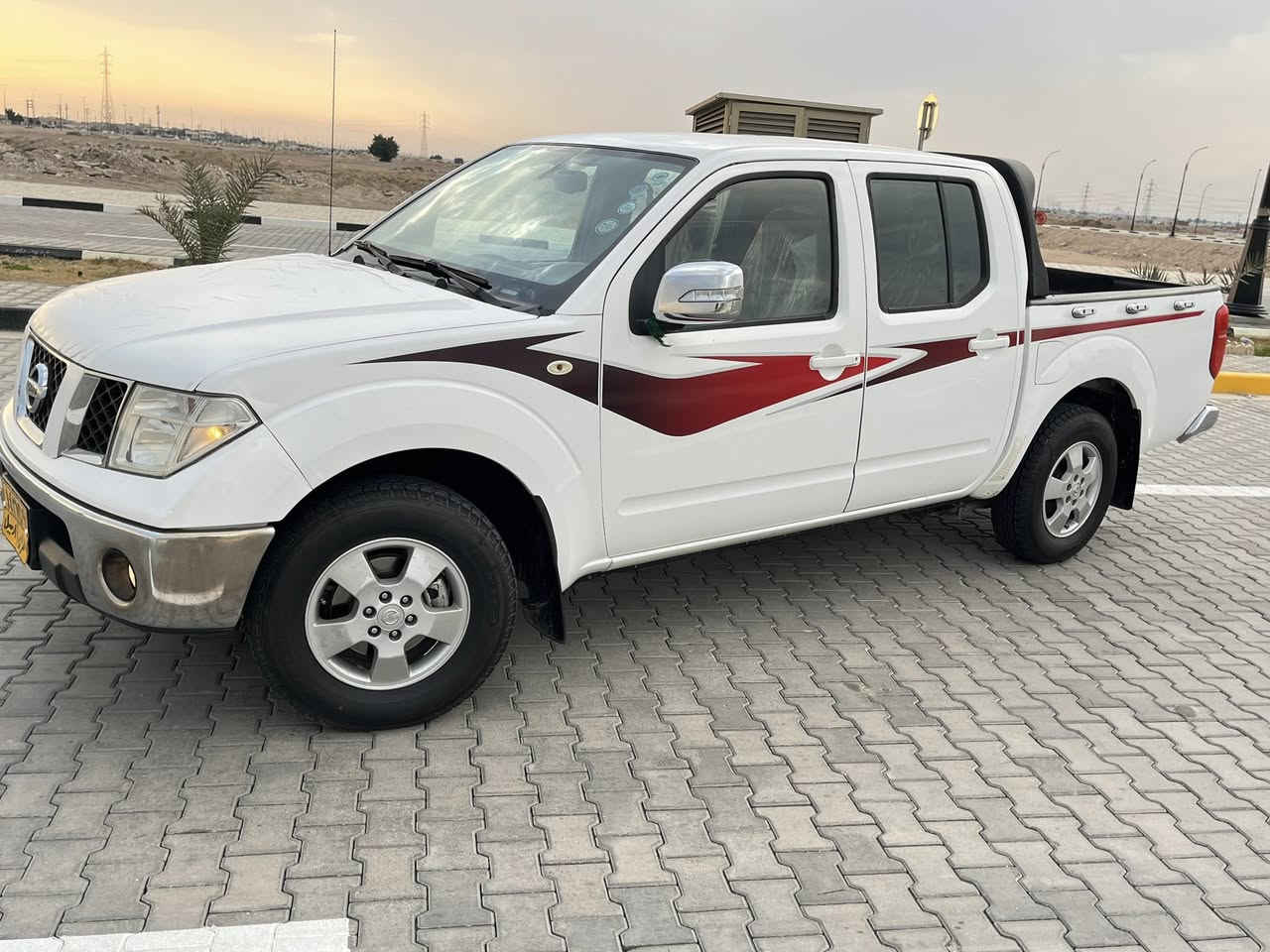 سلام عليكم نيفاره مديل 2013 كفاله ضربه وصبق وتبديل رقم أربيل تريد تحويل او وكاله مكينه وكير جدد تخم تاير حداديه جديده تبريد ثلج كهربائيات عامه شغاله  السياره جاهزه من كلشي السعر 108 وبيه مجال رقم الهاتف *********** العنوان البصره
