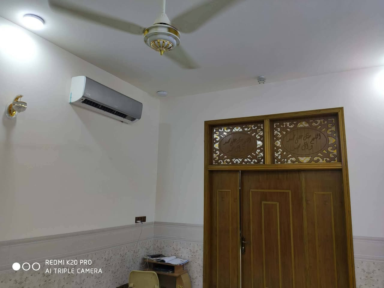 🏠 دار للبيع طابو صرف 
📐مساحته 280 متر يقع في حي خرباط خلف الإمام  القاسم 

يبعد عن الامام القاسم( ع)حوالي 200متر

شارع فرعي ....تفاصيل الدار 

🛏غرفتين نوم نظام سويت 

صالتين للضيوف والعائله 

استقبال 

مطبخ حار وبارد 

صحيات داخليه ومغاسل وخارجية 

بناء حديث 

للعلم البيت مطلوب سلفه مبادره 60 مليون 

للاستفسار مراجعة مكتب عالم العقار في الجمعية مقابل الإطفاء او الاتصال

***********

***********

 #عندك_عقار_للبيع_فقط_راسلنا_اواتصل
