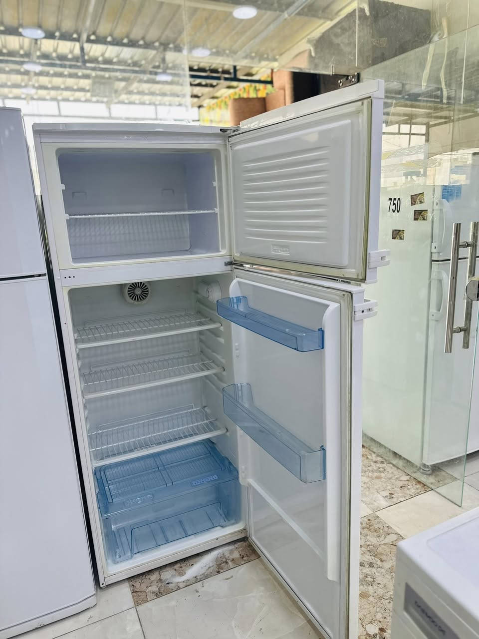 للبيع بسعر مناسب

واتساب ***********
