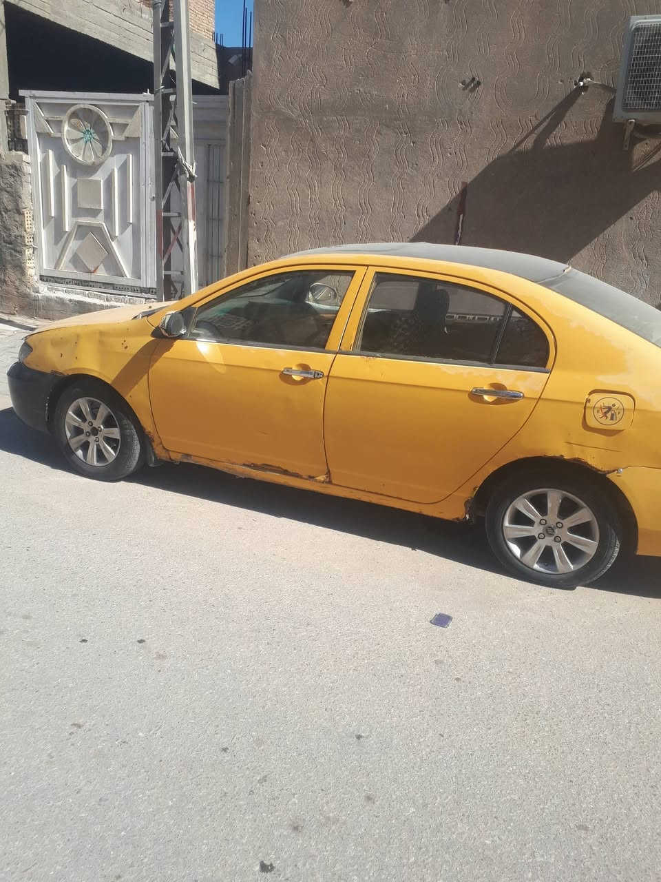 مراوس بيع اي شي 
ليفان موديل ١٢
سنويته لل٢٧


**إذا كنت صاحب هذا الإعلان وتريد حذفه لأي سبب، رجاءا أرسل رسالة إلى الدعم الفني**