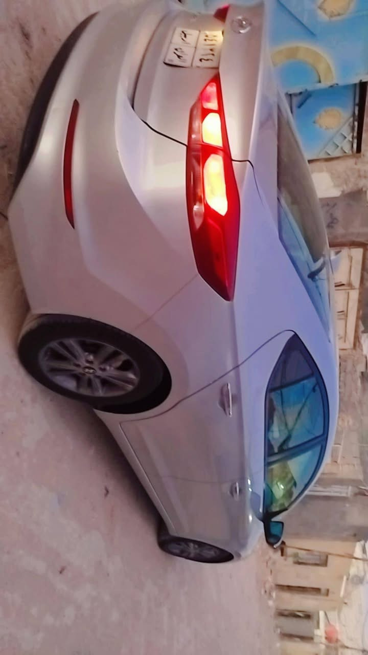السلام عليكم
النترا موديل 2018 
وارد امريكي بيه 3 قطع بدون دواخل 👍 
السعر 110 وبيه مجال للشراي 
مكاني نجف لتواص ***********
