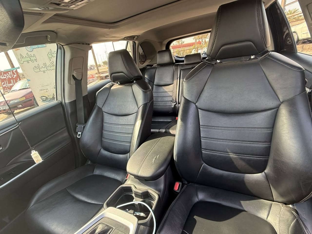 سلام عليكم
تيوتا راف. فور
هايبرد.  فول. مواصفات
موديل 2021
كشنات تدفئه تبريد 
فتحه 
جلد
باب خلفي كهرباء
رادار. نقط عمياء
بيه اهوايه مواصفات
سعر 200 وبيه مجال واسط او بغداد عنواني
*********** بيه واتساب ضرر ربع الجاملغ بدون دواخل قطعه وحده فقط
