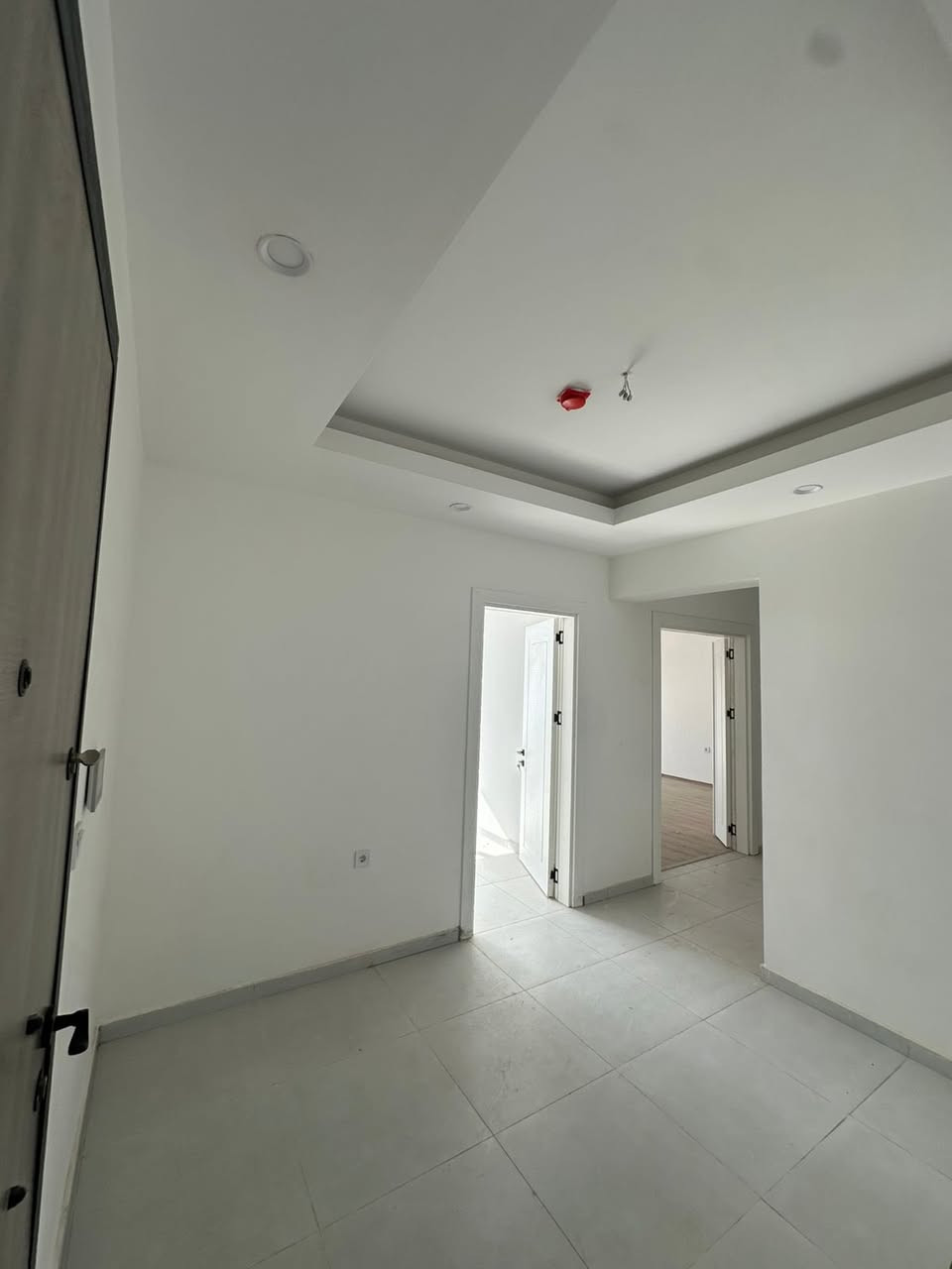 شقة للبيع استلام مباشر
مجمع فلوريا ستي قسم نيركز تاور 

تتكون من 

مساحة(١٧١) متر

غرفتين نوم وحدة بيهم سويد ماستر وحدة بيهة بلكون مطبخ صالة 

(٢)صحيات 

طابق(١٥) 

لتفاصيل اكتر اتواصل ويا الرقم التالي 

***********

#احمد_للعقارات
