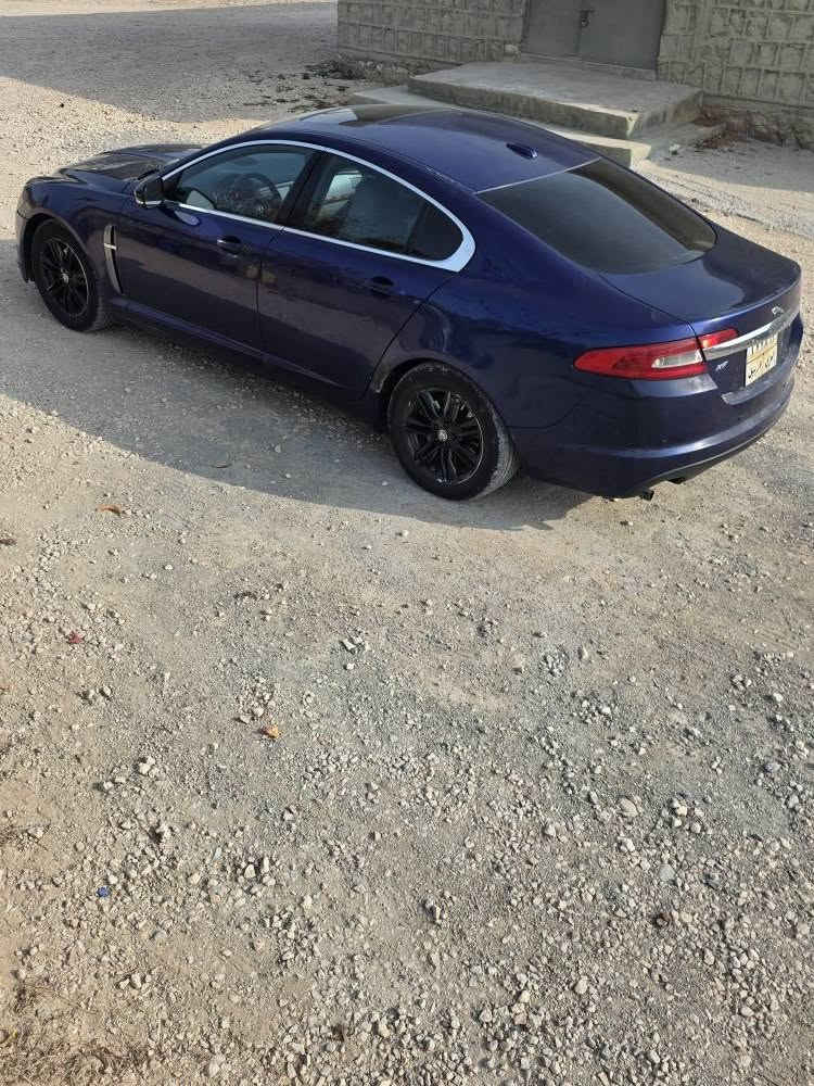 جاکوار رقم اربیل مودیل 2011 مەکینە عادی بێ سبوخ گێر مەکینەی بە شەرتی بێ عەیب فول مواسەفاتە تحولی بە شەرتە 4 وەرەقە غەرامەی لە سەرە لە سعری دێتە خوارێ 
سعری 78 وەرەقە و مەجالی هەیە 
گۆڕینەوەم هەیە شتێکم بە دل بیت 
ناو نیشان ناحیەی ڕوڤیا تابع بەردەرەش
ژ م *********** اكر, نينوى
