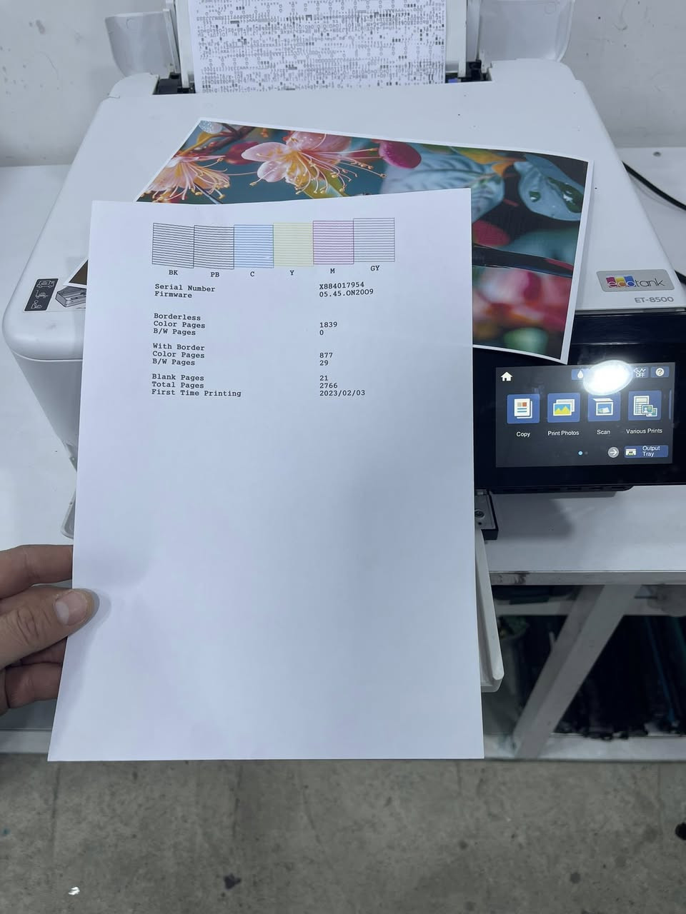 مرحبا 
طابيعة ايبسون موديل ET 8500 للبيع
مستخدم قليلا ١٨٠٠ ورق   
طابيعة ، استنساخ ، سكانر 
٦ الون 
دوبليكس 
تطبع على قرس و كارت pvc
تسحب ورق فوتو حتى ٣٠٠ غرام
تابيعة مظبوط ١٠٠٪؜ 
بشرط زمان ٣ شهر 
سعر ٣٠٠$ 
توصيل مجانا 
***********
