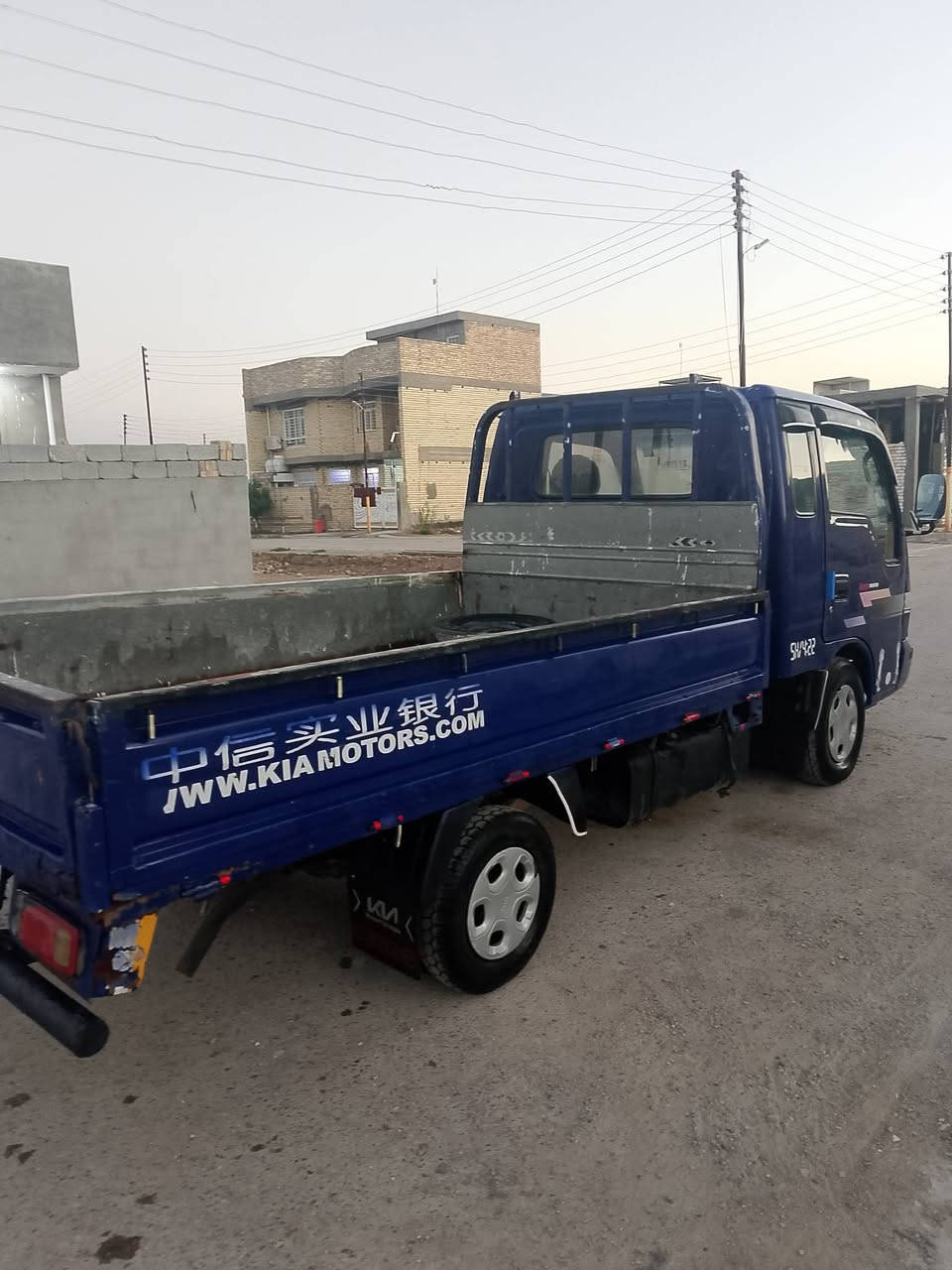 سلام عليكم للبيع كيا ام عيون موديل ٢٠٠٢رقم انبار إنكليزي محرك كير اكسن شاصي صدر  أمامي وخلفي جديده سياره بلاديه ***********عنوان بغداد الطارمية الشراي يتصل
