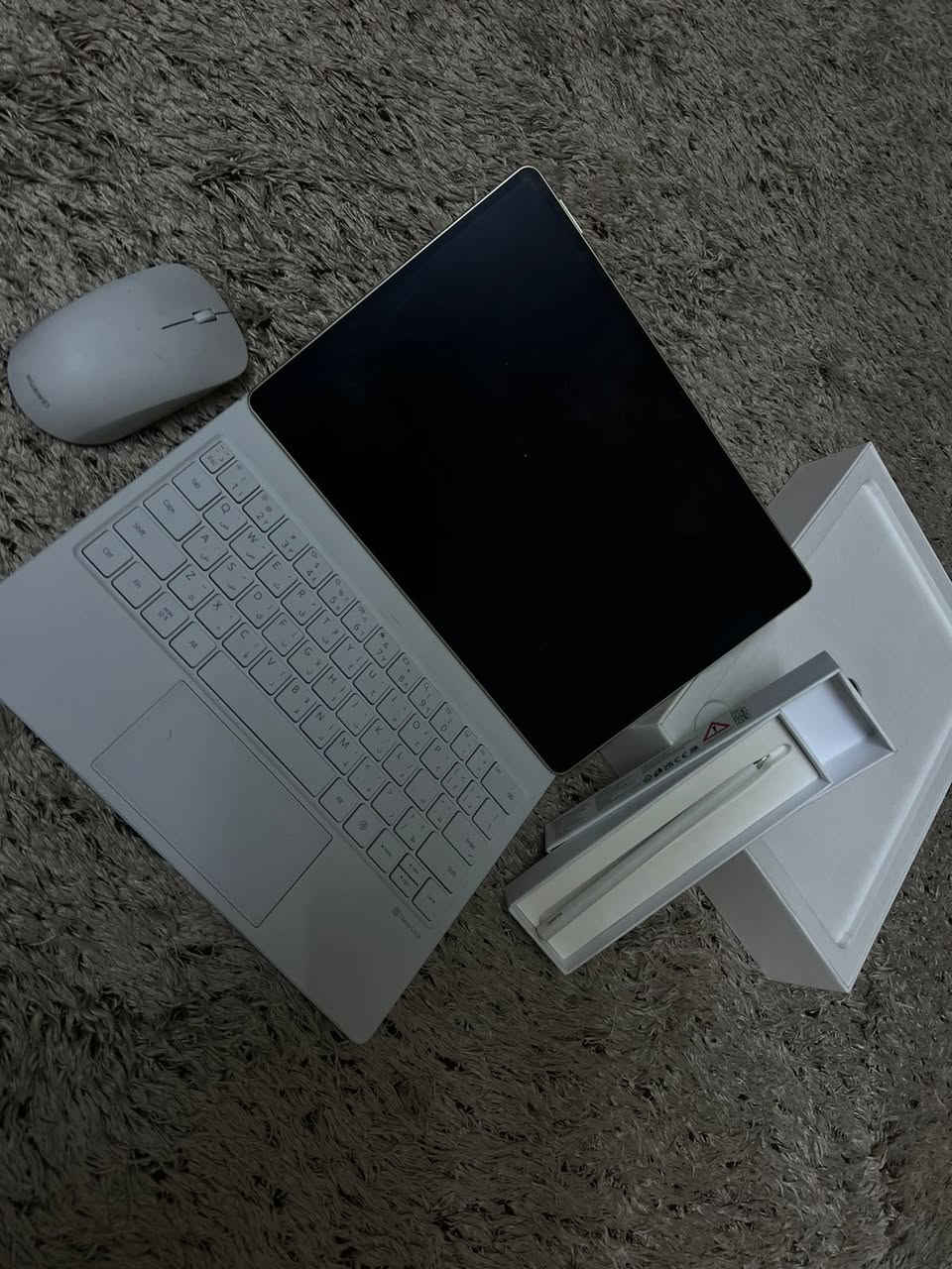 Huawei mate pad 12.2 paper edition 

تاب هواوي حجم 12 انج
ذاكرة 256 عشوائية 12
شاشة مات ضد البصمات
هدية كيبورد + ماوس + قلم اصلي
بغداد بلديات 
***********
٨٥٠ الف
