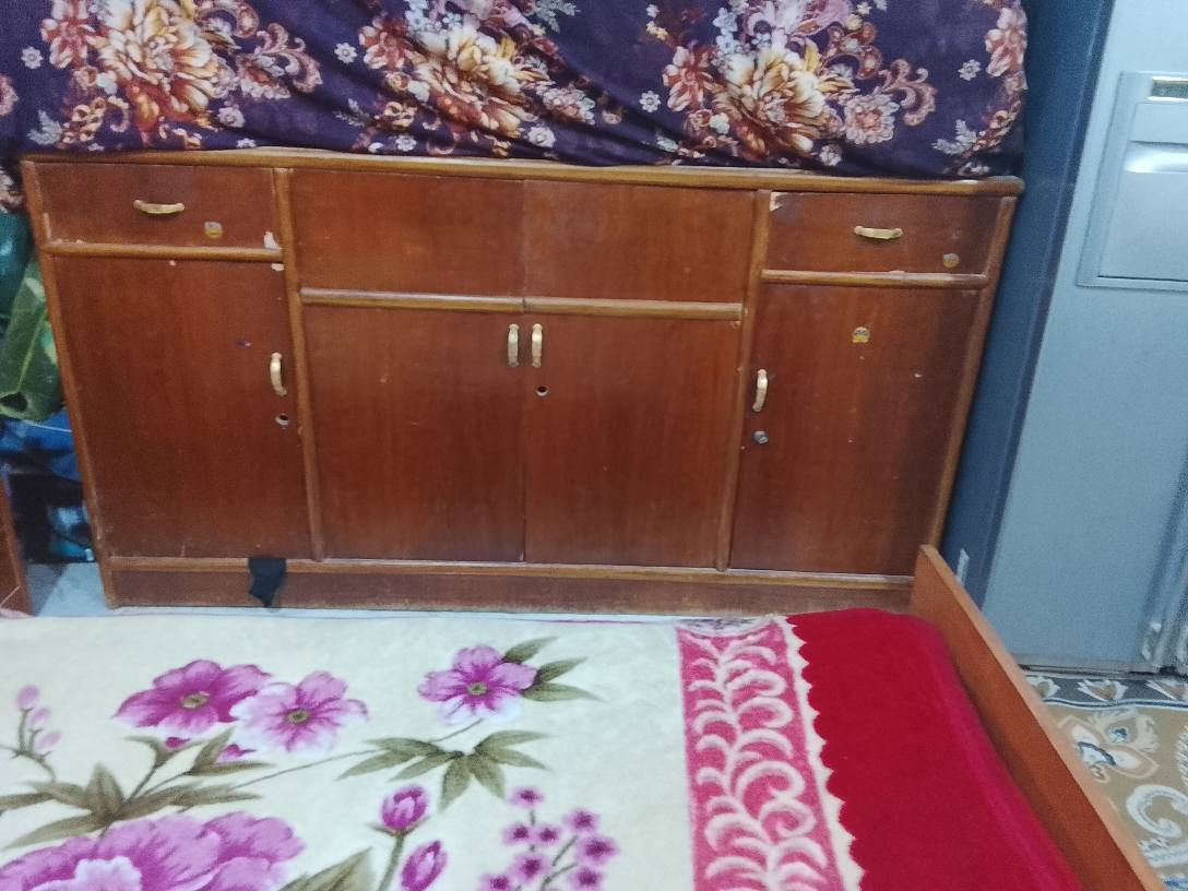 غرفة نوم للبيع مع ملحقاتها+ثلاجة
غرفة نوم تزگام درجة أولى أخشاب مؤسسة ديكورات 
مع ملحقاتها (ميز تواليت+ زاوية بمرأة +كنتور ٦ ستة باب مع ملحق و تاج مع مري بالأبواب )
بوفية طويلة أربع بوب مع مجر عدد 2
بوفية قصيرة بابين أم المعرض
ثلاچة/مجمدة ياباني بابين طول 3 قدم عرض 4 قدم
السعر المطلوب مليونين ونصف وبيها مجال 
محافظة ميسان/قضاء العمارة /الجمعيات شارع 20

***********

*********** عمارة, ميسان
