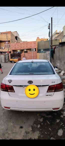 بيوايدي موديل 14رقم واسط تدفئه تبريد شغال بيهه رشات صبغ بصيطه كير اوتوماتيك سعره 55وبيهه مجال قليل مكان السياره بغداد الشعله الرقم  ***********
