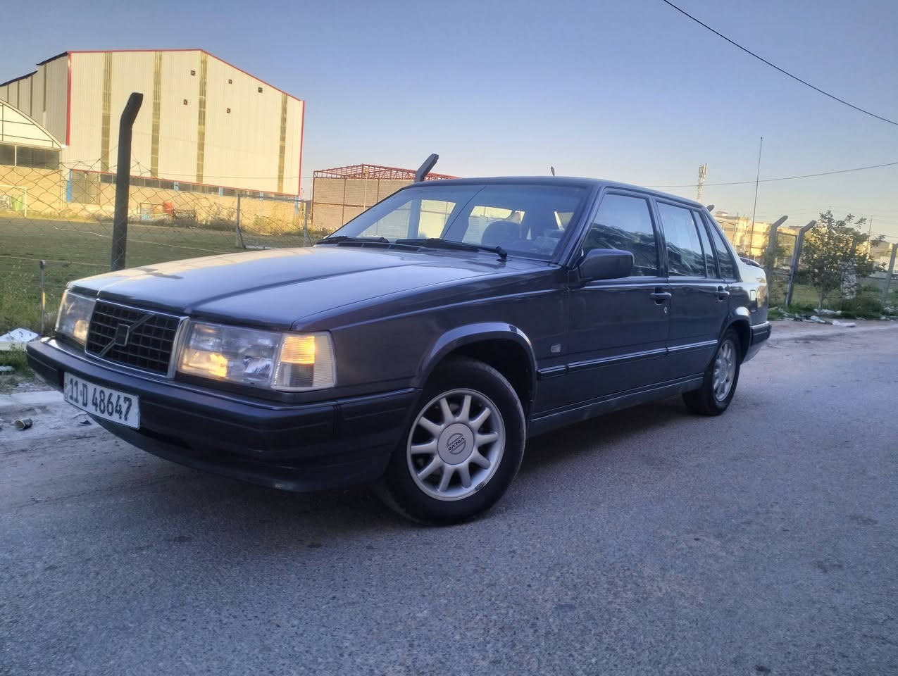 فولفو 940 مديل 1996 لون فيلي بسمي رقم بغداد دولي سنويه 2030 هزه جديده مكينه صفرجاج وكير مشروطات تبريد ثلج بريك نضام ABS سياره جاهزه صبغه جديده بعده مامبولشه حداديه جديده كهربائيات كله شغال غرفه جلد باتري جديد تخم تاير  سبايدر اصلي عتب نفخ يدات نفخ بك لايت كرستال سكن كرستال سياره جاهزه 
مكاني النجف 
رقمي ***********
