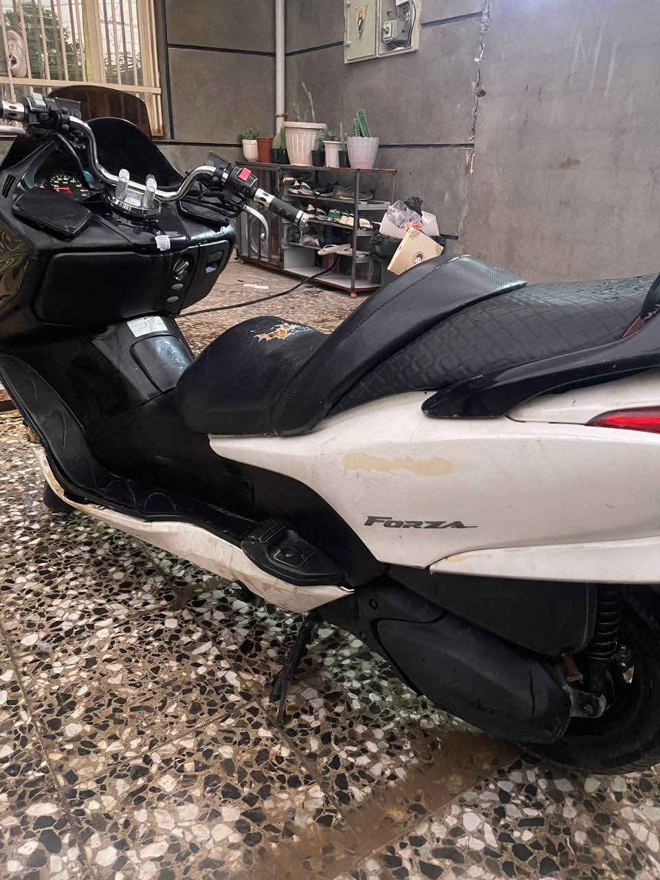 فورزة 08
مبدل كازكيت 
كلشي بيه جديد 
منفيس 
للبيع او للمرواس 
سعر 10 اوراق وبيه مجال
***********
غير متواجد فيسبوك
بغداد تقاطع درويش
