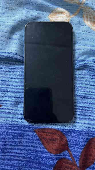 السلام عليكم 
ايفون 12 برو 
ذاكرة 256  
بطارية 76 
نظافة 95‎%‎ 
اللاقطة عاطلة بي فقط
مكاني بغداد
السعر 350 وبي مجال بسيط 
***********
