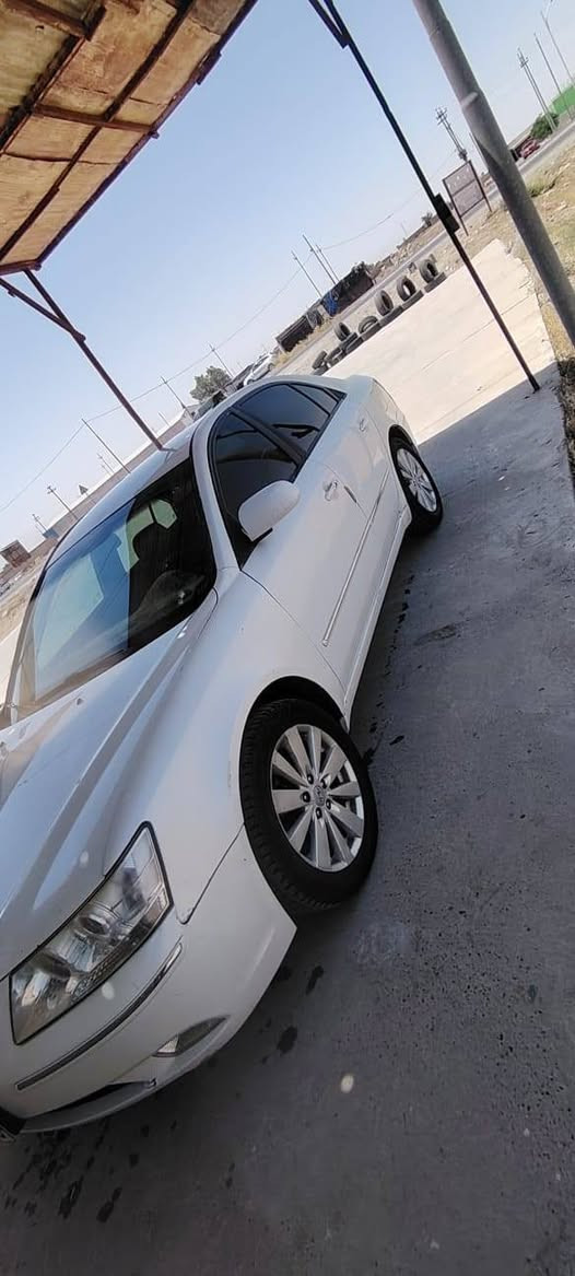 السلام عليكم
سوناته ادوات
 بدون لوحات
موديل 2009
بصمه 
داخل اسود شاشه ليزري
محرك 2000
السعر 48 وبي مجال قليل 
***********
