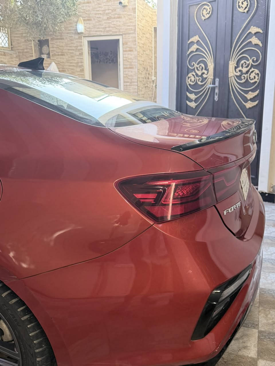 � للبيع كيا فورتي GT-Line موديل 2021
* الموديل: 2021
* Mod Drive
* النوع: كيا فورتي GT-Line
* المحرك: 2.0 لتر
* القوة: 147 حصان
* ناقل الحركة: أوتوماتيك CVT
* الدفع: أمامي
* اقتصادية جداً بالوقود
* كاميرا خلفية
* شاشة مع بلوتوث
* تحكم بالمقود
* مثبت سرعة
* حساسات وأنظمة أمان
* السيارة بحالة ممتازة وخالية من المشاكل
* جميع الصيانات منتظمة * اللون: ماروني مميز
* الممشى: 65 ألف ميل 
* كير أوتوماتيك
* اقتصادية بالوقود
* السيارة بحالة جيدة وجاهزة للاستخدام
* صيانة منتظمة
* لا تحتاج أي مصروف 
&حادث السياره بنيد فقط ومبدل صوره الحادث موجوده للي يشتري 
� السعر المطلوب: 14,000 دولار وقابل للتفاوض بالمعقول 

من يشوف السيارة على الطبيعة يعرف قيمتها

� للاستفسار والتواصل على الخاص
***********
