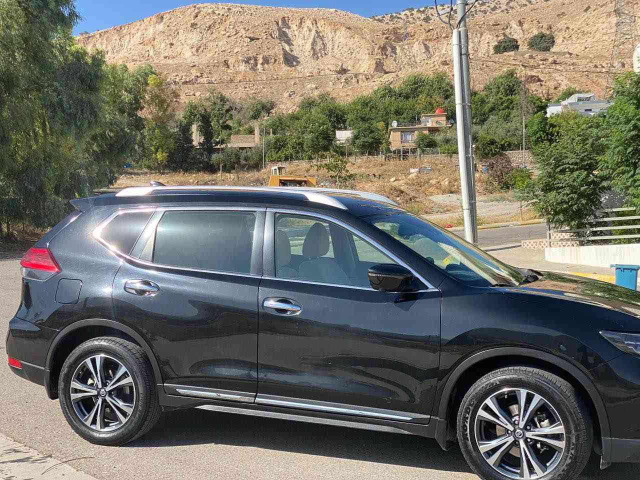 بسم لله الرحمان الرحيم 
نیسان x-trail ٢٠١٨
مواسەفاتی فول
ماوەی ڕۆشتن ١١٦٠٠٠
تەنها دوو پەڵە ساردی بچوکی هەیە
سفری شەریکە 
ناو زەرد
سەنەوی تا ٢٠٣٠ تازەیەو بە ناوی خۆمانەوەیەو جایزە 
نرخی ١٩٠ و مەعمەلە

ژ.م/
0770 148 3568
0751 136 1001
وەتسئەپیشی لەسەرە دار بنديهكان, السليمانية
