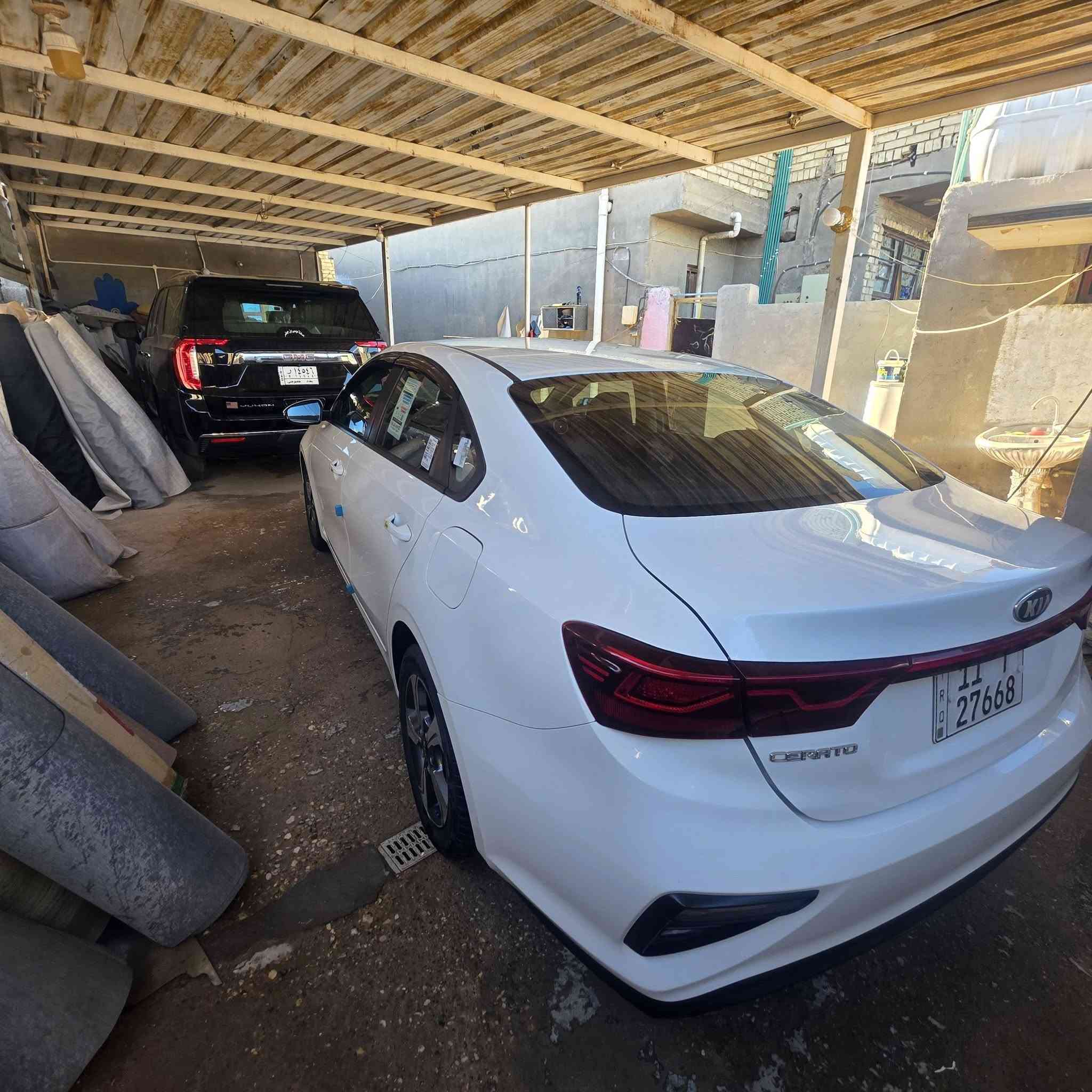 السلام عليك سيراتو ١٩خليجي رقم بغداد بسمي 
تخم تاير جديد 
شاير بمري 
مرايات شفط
رقم ***********
مكان السياره الصويرة 
ناحية سي الشهداء ١٥٢$وبيها مجال 
سونار مرفق مع الصور
