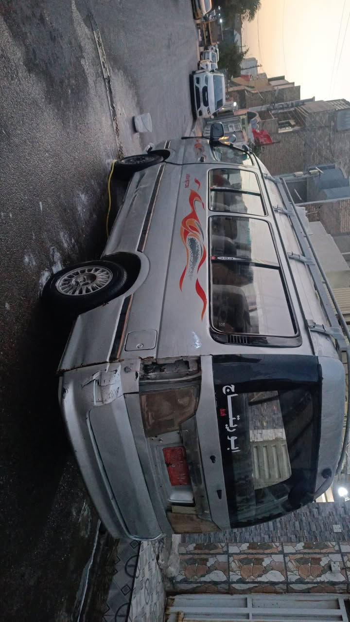 فتون البيع 2011 حره.رقم حمر   ماعليه قرامات عندي وكاله من راعيه الي حق حول بل وكاله بيه صبق وكير وكسل حلوات مكينه تنقص قرفته حلوه سعر 33 مكان بغداد حريه ***********
