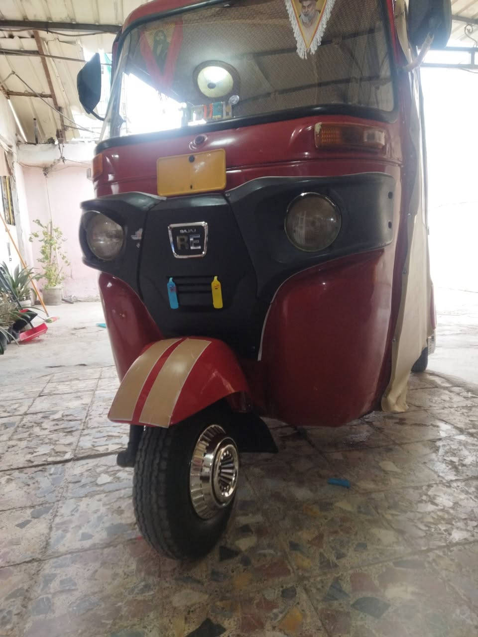 السلام عليكم شباب تكتك موديل، 18اوراق المصطفه التكتك حلوه وجهازه بيهة بس الدوسه مامعمره البقيه معمريهن مال جناي مكينه واحد وعشرين لك جهازه من كلشي متروكه صار شهر مال بيت شراي اتصل مكلف بنشر رقم***********مكاني خلف سيطره شعب
