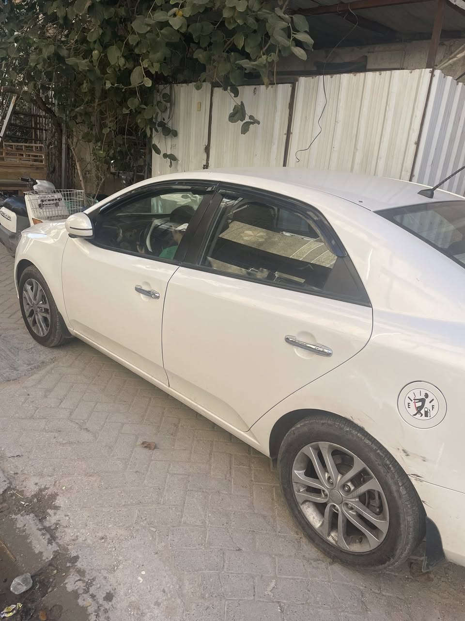 السلام عليكم كيا سيراتو 2011 سياره هزه جديد سنويه جديد مكان سيارة الاعظميه (***********)السعر 95 ورقه
