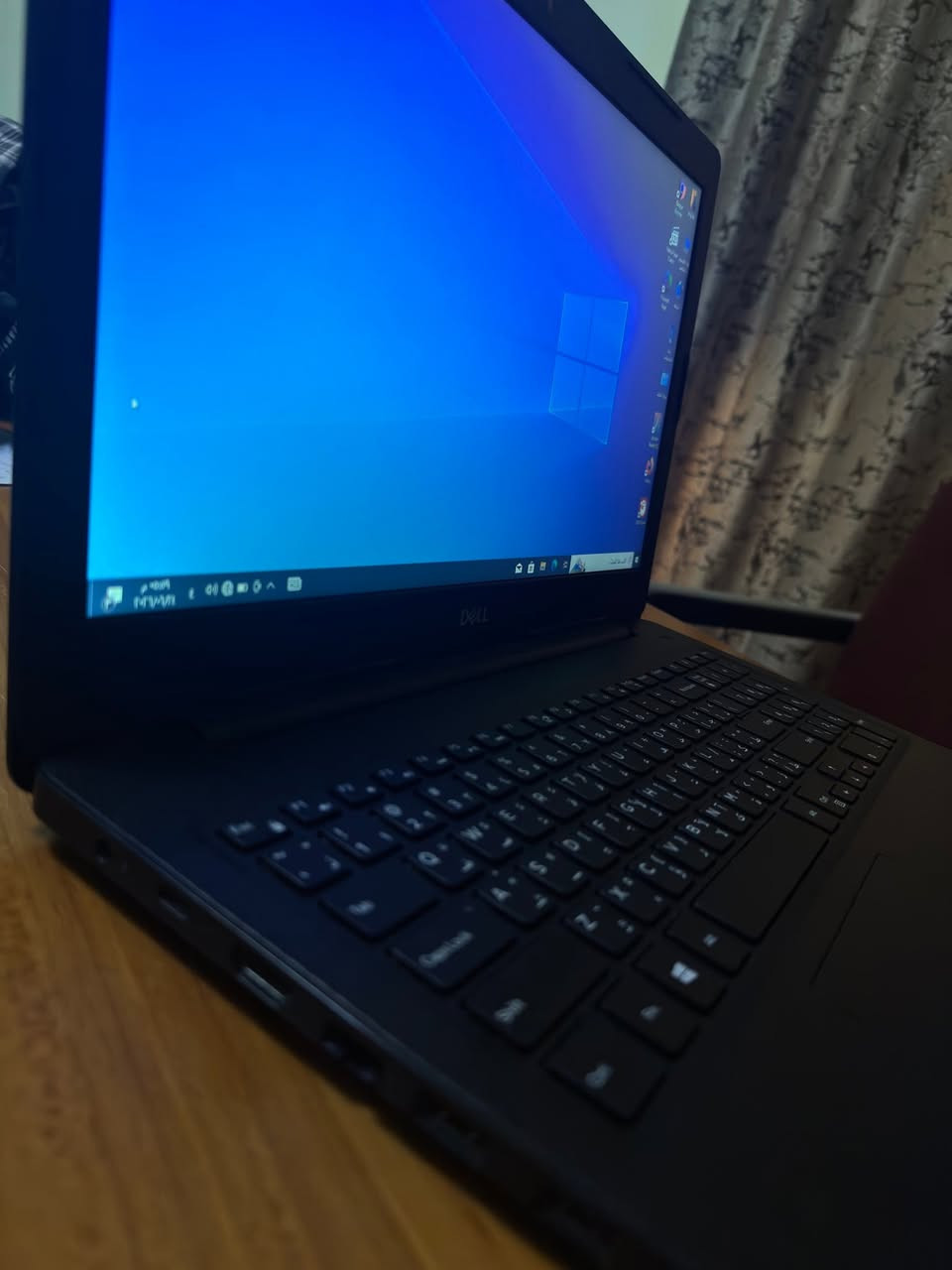 سلام عليكم ورحمة الله
لابتوب  3593 Dell inspiron
نظافة 95% مع الشاحنة الأصلية
استخدام جدًا قليل 
مناسب لأعمال 3D والدراسة والتقارير   
تم تغير المعجون الحراري نوعية ممتازة يعني كامل بدون أي نواقص 
لابتوب عملي ومناسب للأستخدام اليومي
مواصفات
-------------
المعالج : intel core i5 10th G
الرام : 4x2Drr4
HDD 1T
SSD 128GB
كرت الشاشة منفصل :MX 230 2G 
الشاشة : 15.6 (full HD 1920x1080)
المنافذ 2× USB 3.1 Gen 1
1× USB 2.0
1× HDMI 1.4b port
1× SD-card slot, 1× Headphone/Microphone combo jack, Ethernet port

_______________________
السعر 450 ألف دينار وبي مجال 
المكان : النجف الأشرف حي الفرات 
الرقم : ***********

