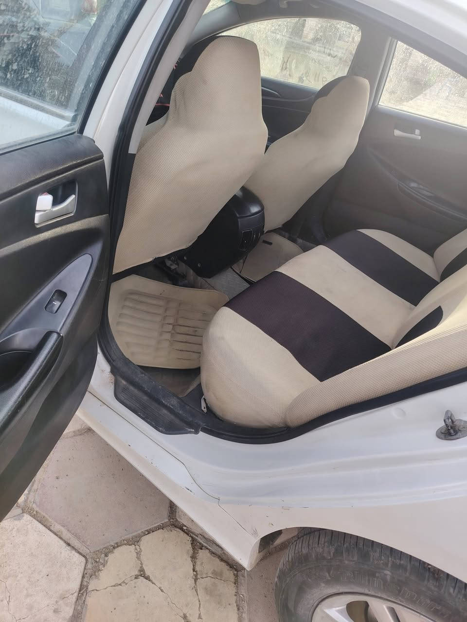 سوناتا ١٣ خليجي دوش مراوس او بيع سعرها ١٠٥ وبيها مجال قليل
كم قطعه فقط رش بدون داخل صبغ أثر تقشير
للاستفسار ع الرقم *********** ديالى الخالص
