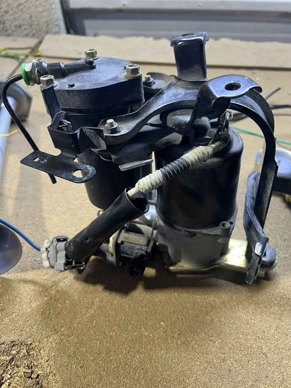 السلام عليكم هورن براد هوه ايطالي ماطور لكزز ياباني اصلي
صوته موضح بالفديو 

سعره 250 وبي مجال 

***********
