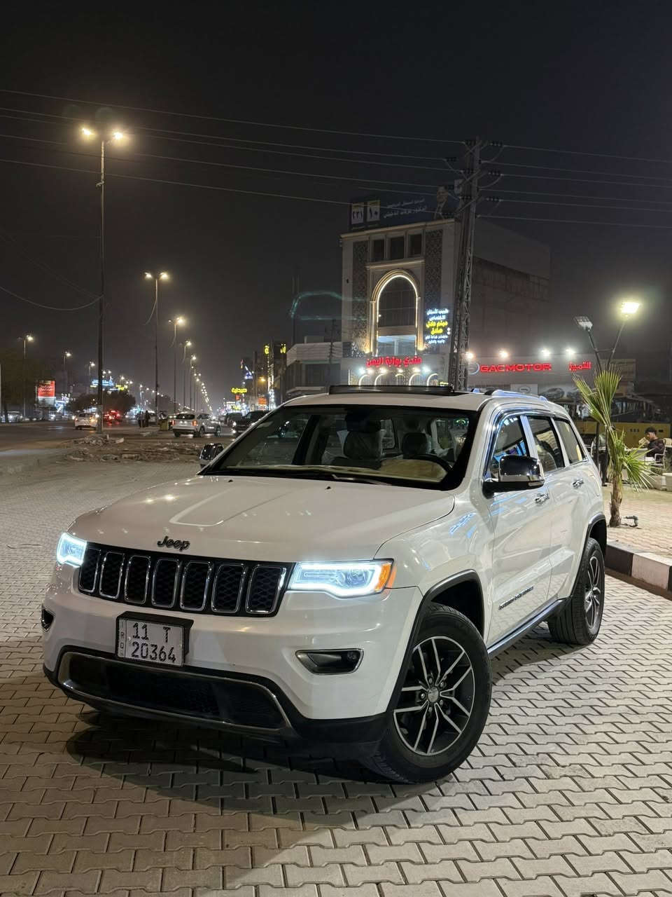 السلام عليكم
جيب شيروكي

موديل 2017 فئة لمتد

رقم بغداد باسمي انكليزي

المواصفات 

- محرك 6 سلندر 3600 بحاله جيده گير جديد 

- صدر امامي خلفي جديد 

- لد امامي

- بانوراما

- حساس خلفي

- كاميرا خلفيه بلاد

- جنطه شفط كهرباء

- اشاير بالمري

- مري قلاب وي البگ

- شفتات بالاستيرن

-استيرن كهرباء

- تدفئه بالاستيرن

- شاشه بلاديه

-داخل بيجي

- كشات جلد

- تدفئة تبريد بالكشنات

- الكشنات الاماميه كهرباء

-كشن السائق حفظ ميموري

- الكشنات الخلفيه تدفئة

- تدفئه تبريد فول

- دمام خلفي بالصندوق

- دمام خلفي

- مخرج كهرباء

- المري تعتيم للضوء

- اوتو ستوب ( توقف ذاتي )
السياره فول مواصفات للأخير  حادثها جانبي صور الحادث بالمنشور وجهازه ترايك للبصره مكان السياره النجف الاشرف السعر 175$
للستفسار ***********
***********
