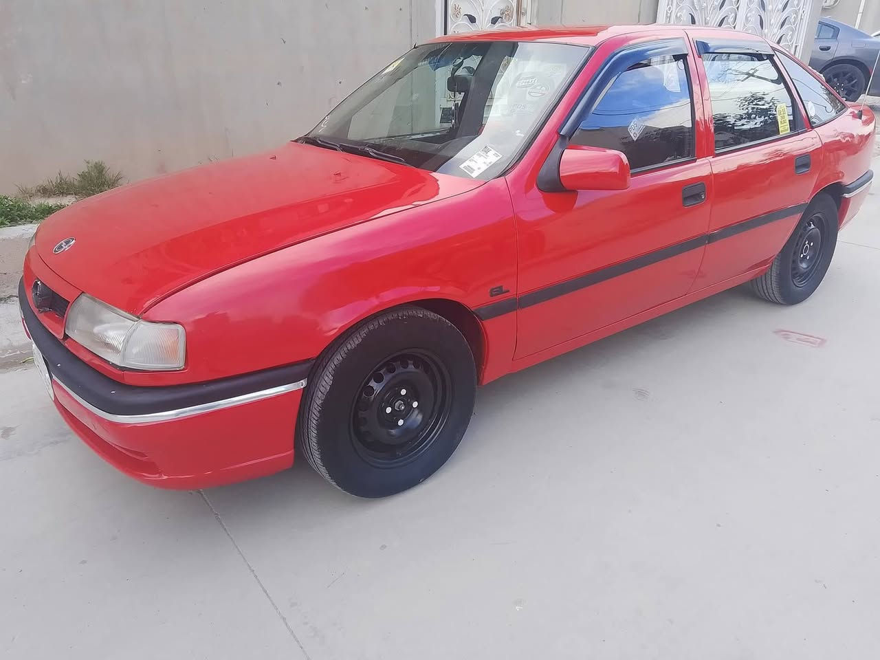 السلام عليكم
فكترا موديل 91 حجم 18 
مشروع وطني لحد 2028
رقم كركوك 
صبغ جماليه ماببها حادث 
دفتر بانزين شرط تحويل 
السعر 35وبي مجال شي قليل 
عنوان السيارة كركوك 
رقم الهاتف ***********
