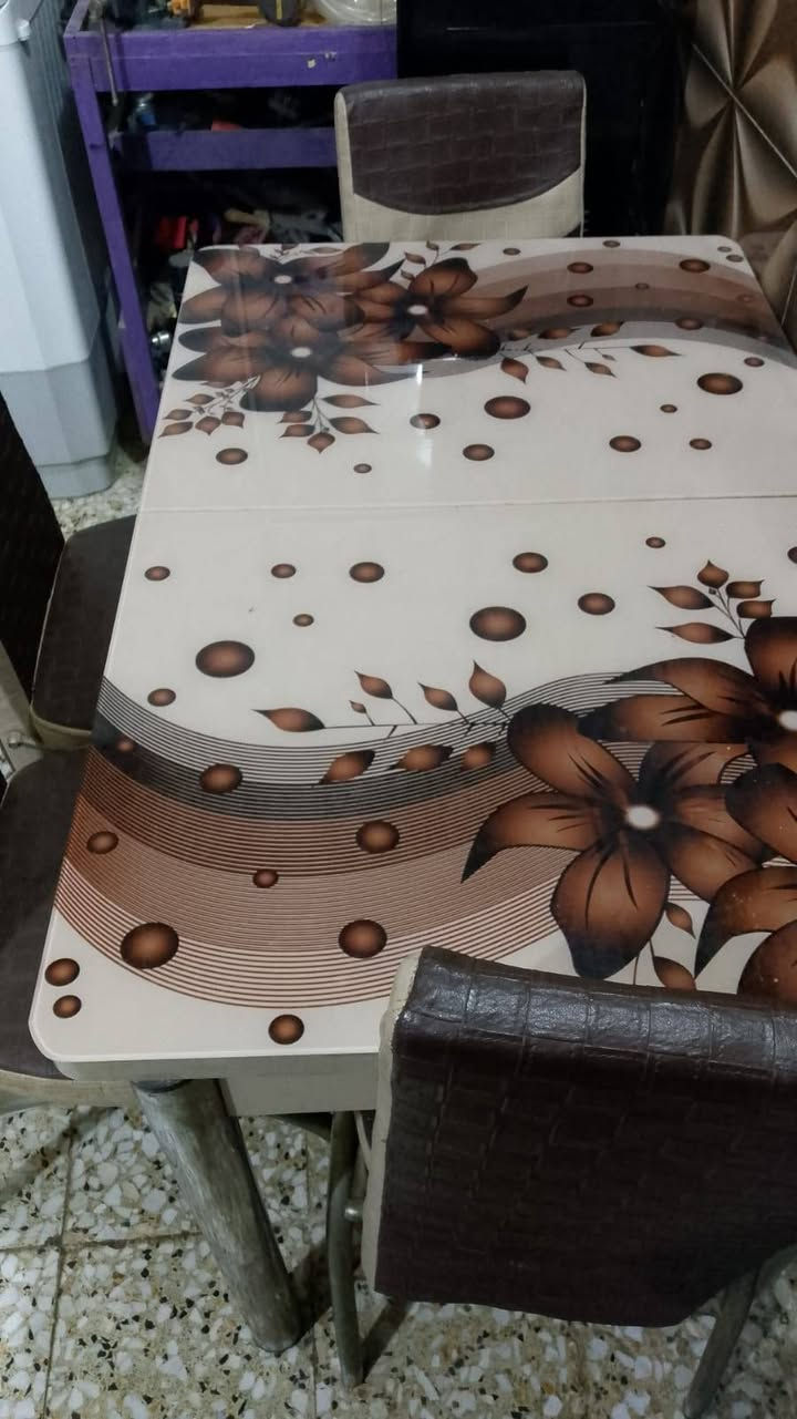 ميز طعام نظيف جدا جدا مع كنتور ٣ بيبان مع ميز مرايا نظيفات


**إذا كنت صاحب هذا الإعلان وتريد حذفه لأي سبب، رجاءا أرسل رسالة إلى الدعم الفني**