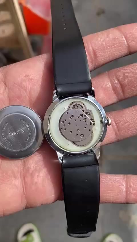 ساعه تايمكس تكويك نصب فنتج انتاج الستينات قطر 36  نظافه عاليه بغداد *********** يوجد توصيل
