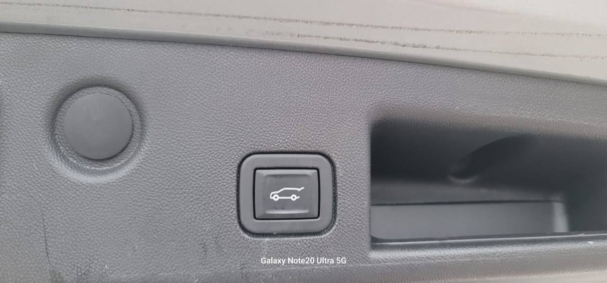 السلام عليكم شوفر ليت كوينكس
موديل 2023
الفئه RS بلاك توب 
حادث مرفق مع الصور
مواصفات 
كشنات جلد 
كشن السائق كهرباء 
تدفئه بل كشنات 
شاشه ايباد 
حساس امامي خلفي 
رادارات 
تحديد مسار 
تدفئه بل استيرن 
صندوق كهرباء 
خمس كامرات 360درجه
نضام قياده ذاتي
ويل 19
نضام السماعات BoSE مضخم
وهواي مواصفات بعد بيه 
فحص مؤقت تترقم جميع المحافظات عد الاقليم
السعر140 وبيه مجال قليل
هاتف ☎️ ***********
*********** مكاني كربلاء كربلاء, العراق
